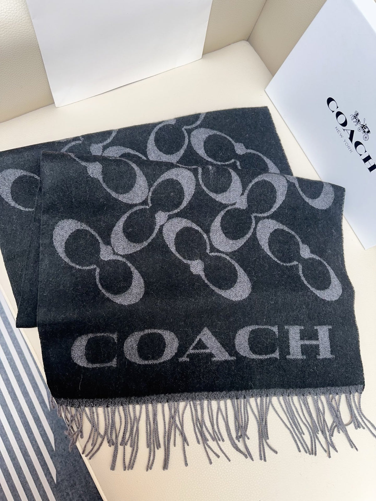 tricolor velvet letter Shawl for women - alternate angle view 3