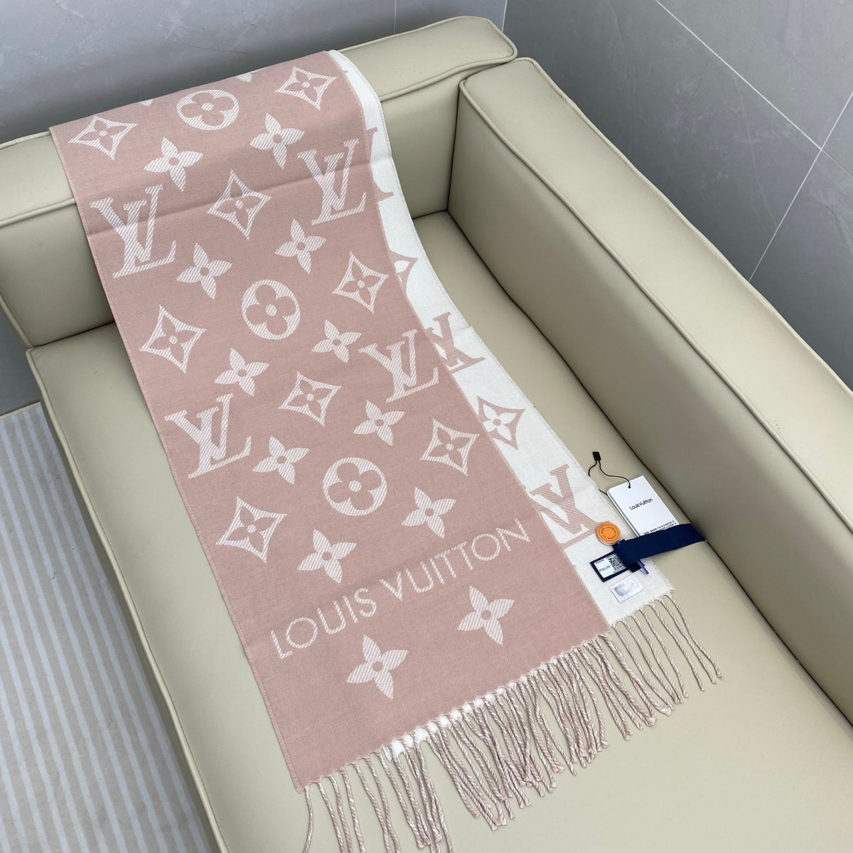 wool floral Scarf for women - alternate angle view 5