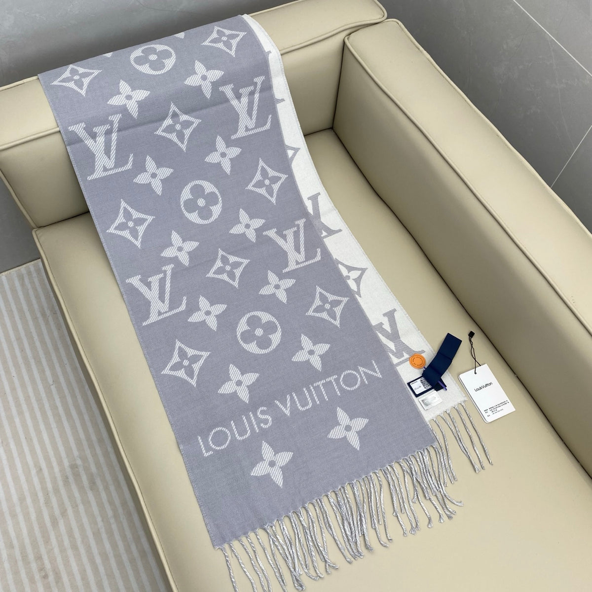 wool floral Scarf for women - alternate angle view 5
