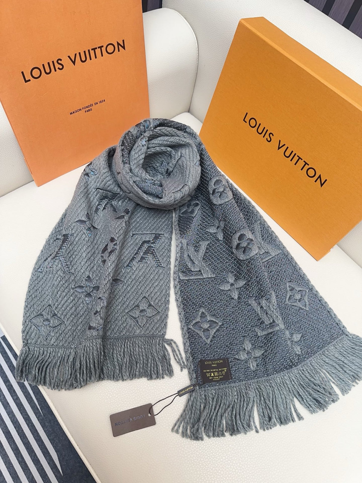 wool floral Scarf for women - alternate angle view 8