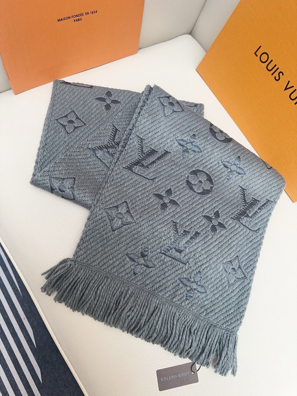 wool floral Scarf for women - alternate angle view 4