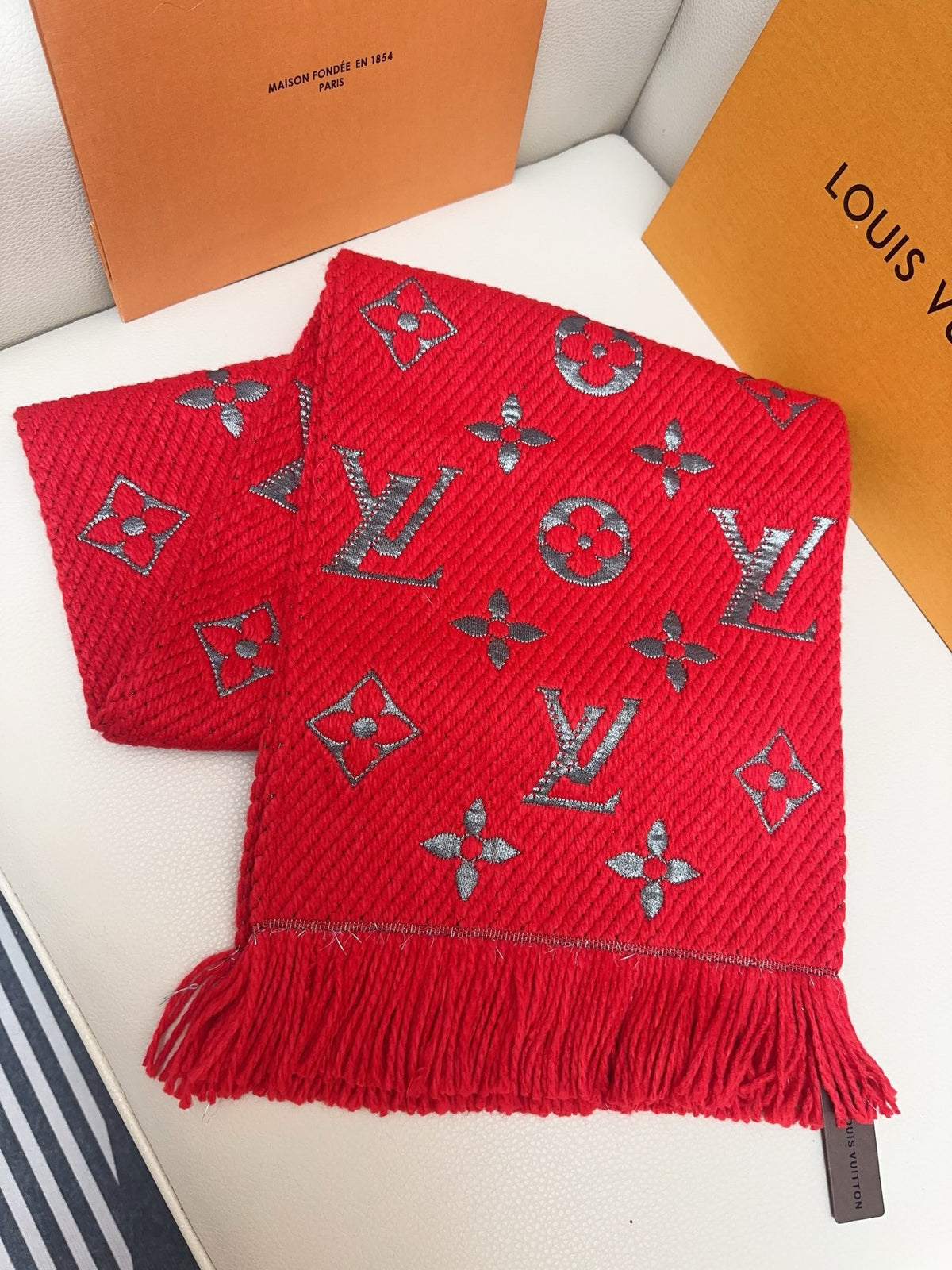 wool floral Scarf for women - alternate angle view 4
