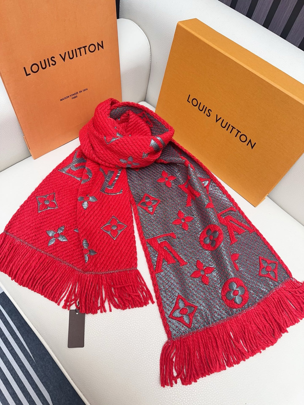 wool floral Scarf for women - alternate angle view 8