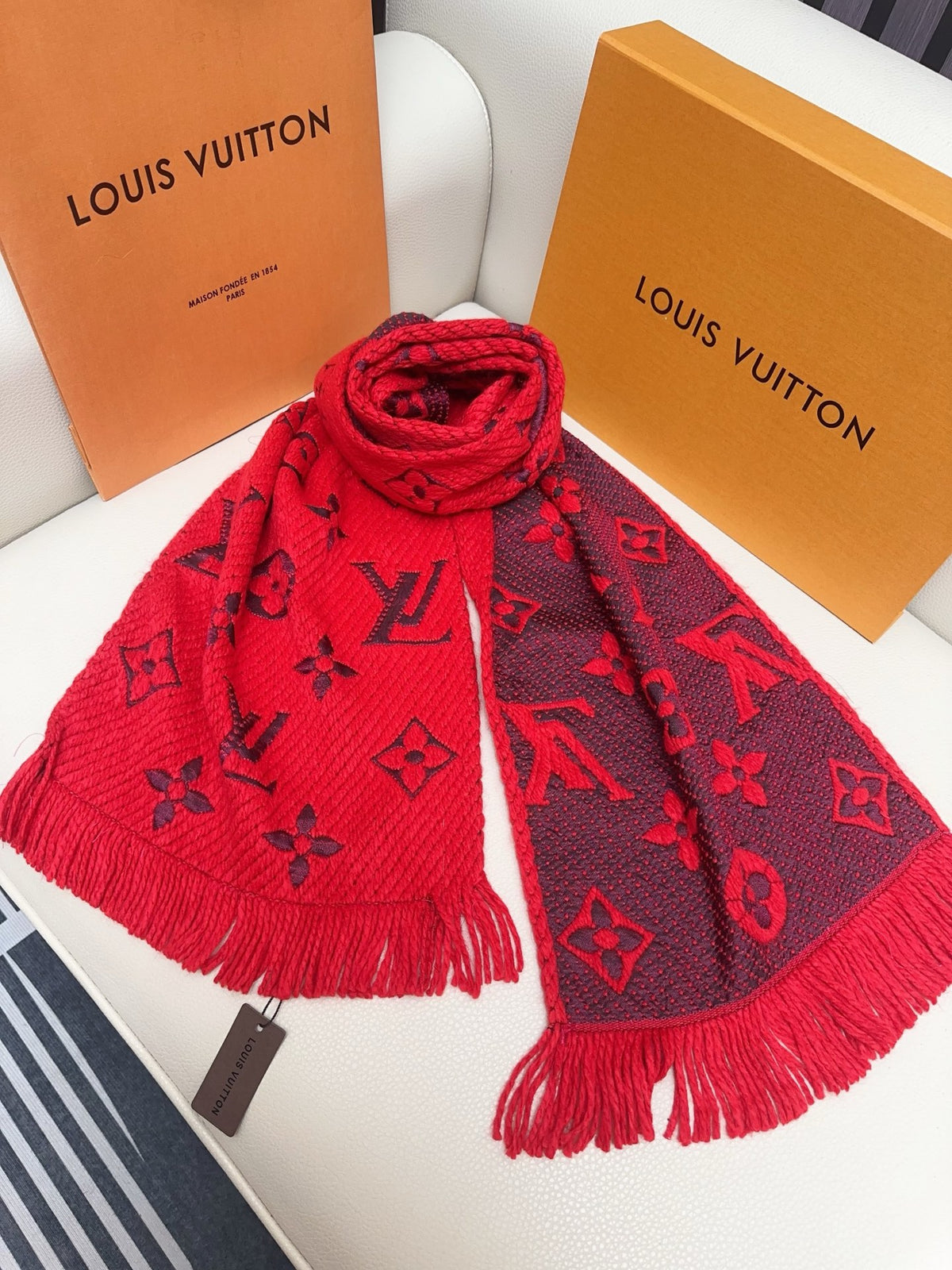 wool floral Scarf for women - alternate angle view 8