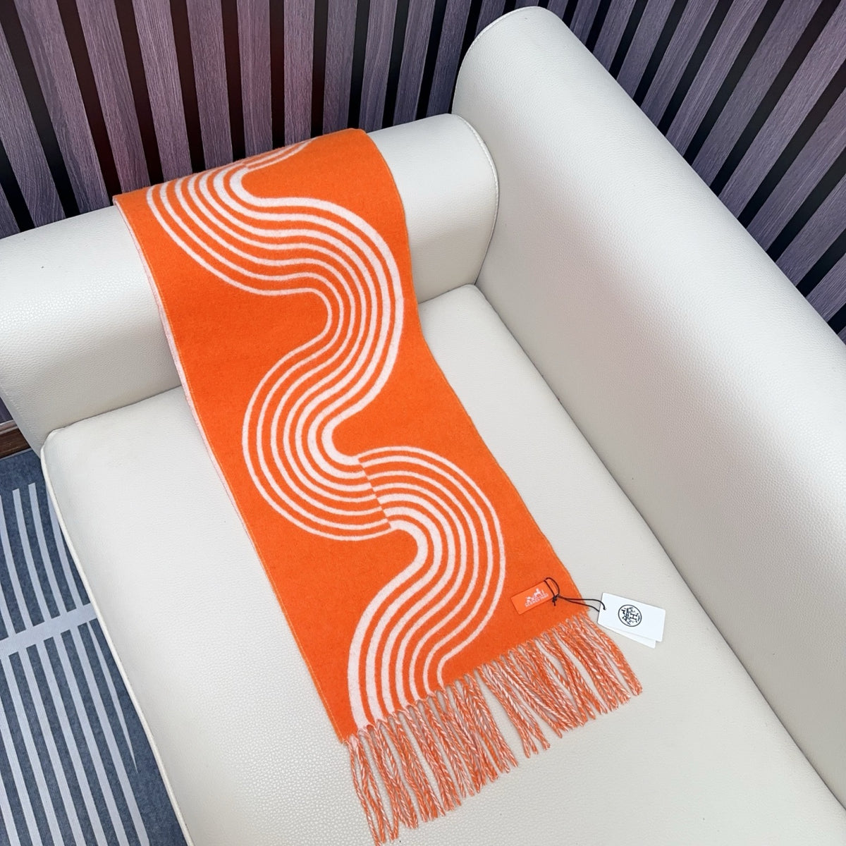 velvet minimalist Scarf for men - alternate angle view 5