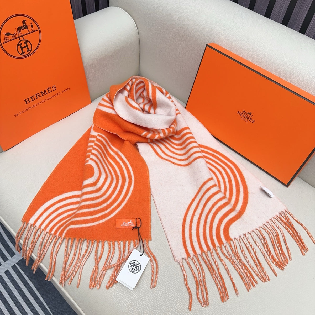 velvet minimalist Scarf for men - alternate angle view 8