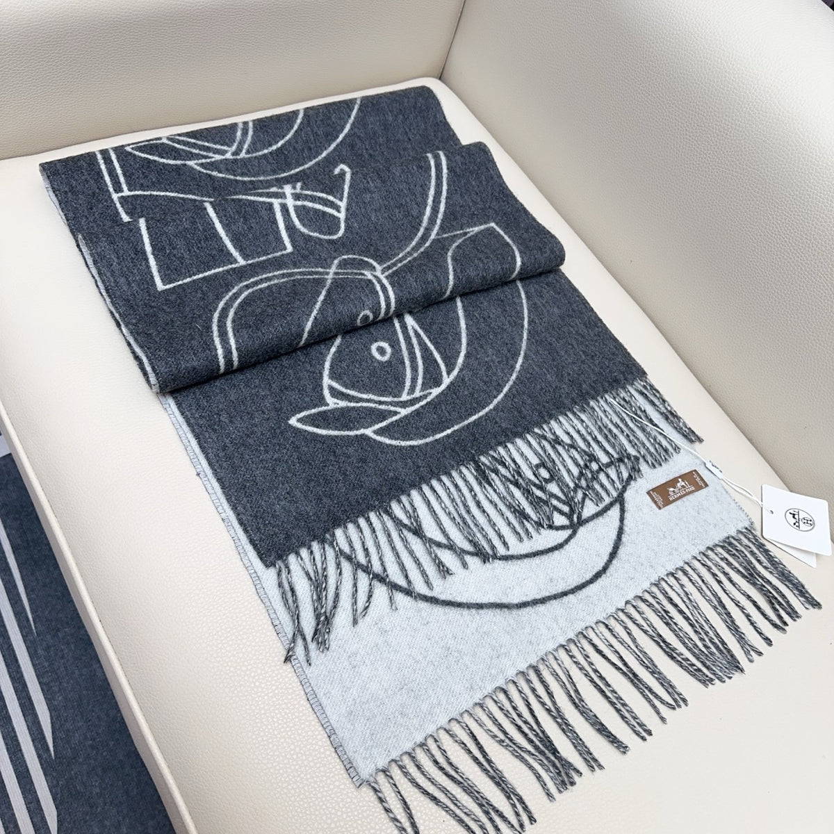 velvet minimalist Scarf for men - alternate angle view 4