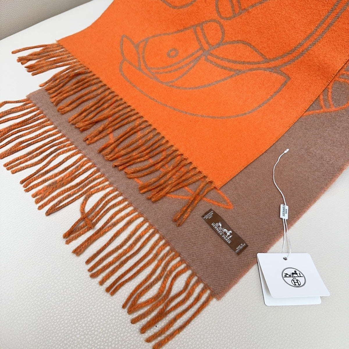 velvet minimalist Scarf for men - alternate angle view 7