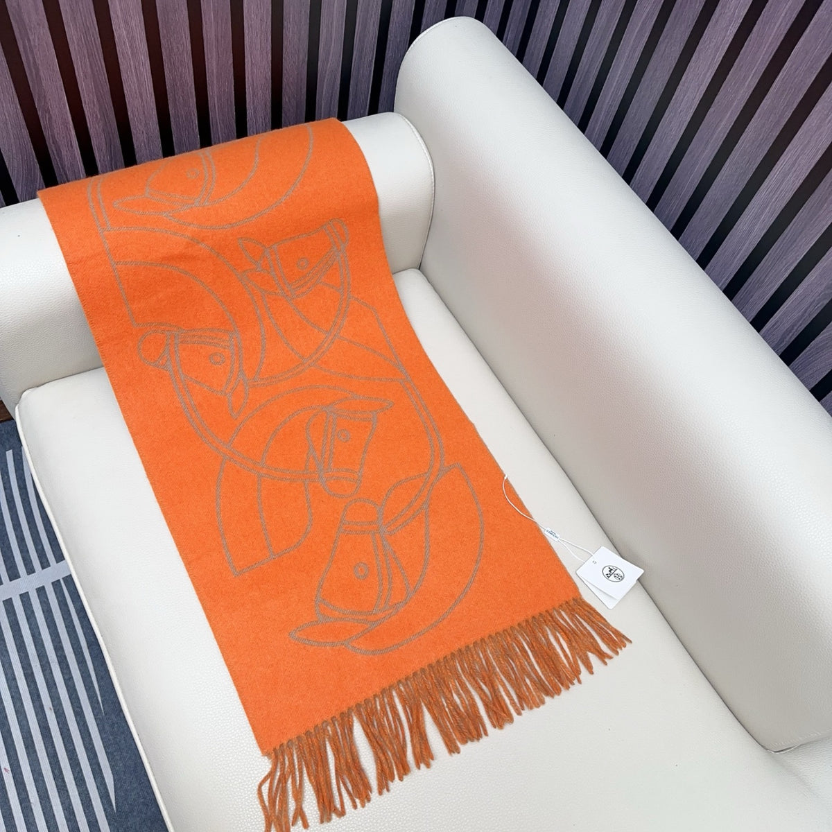 velvet minimalist Scarf for men - alternate angle view 5