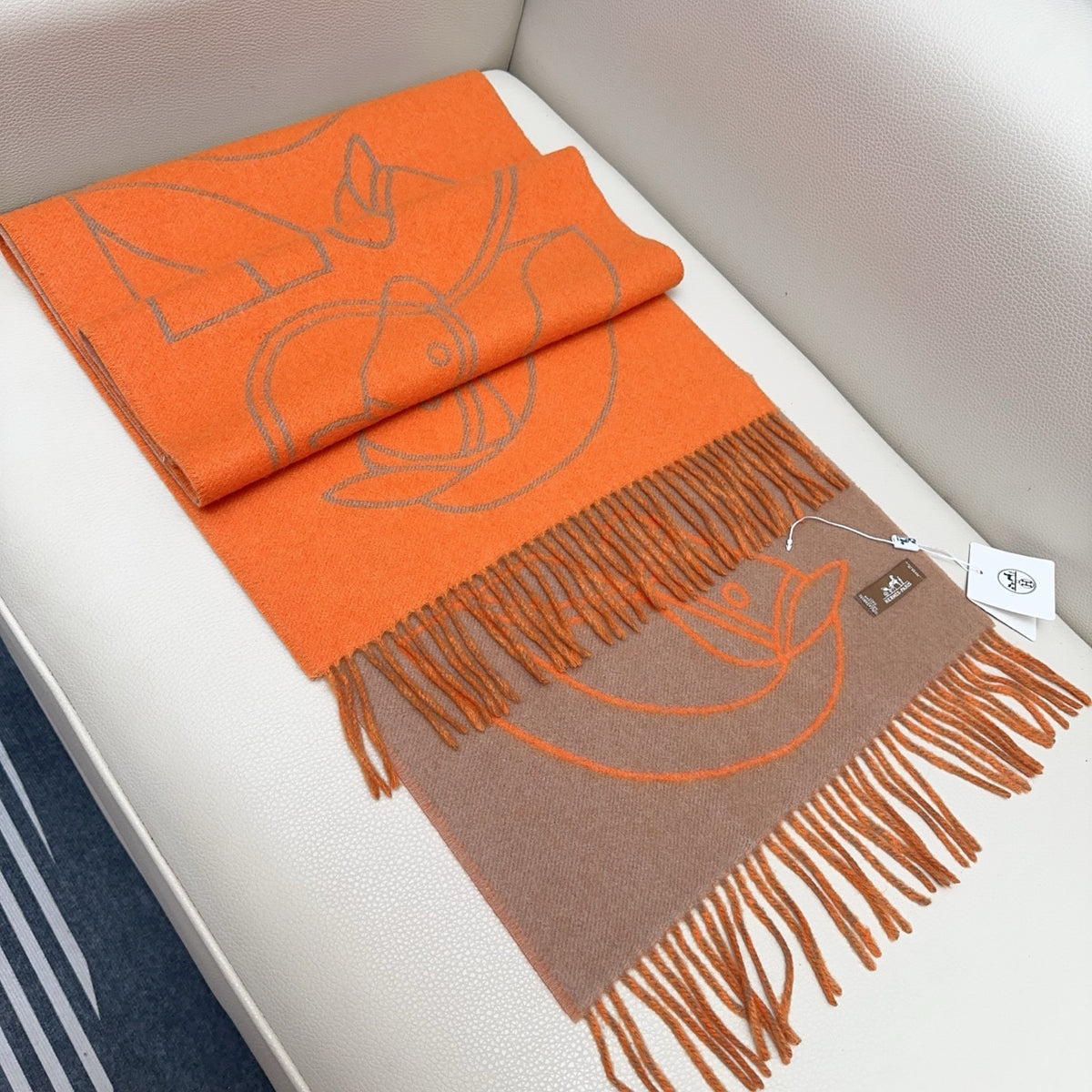 velvet minimalist Scarf for men - alternate angle view 4