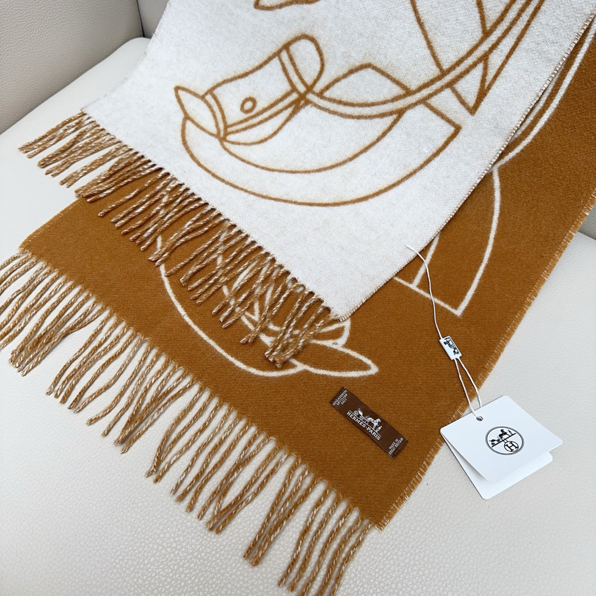 velvet minimalist Scarf for men - alternate angle view 7
