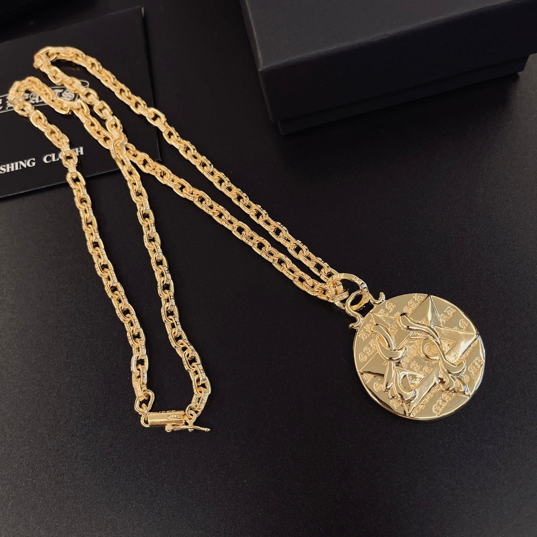 Necklace for women - alternate angle view 3