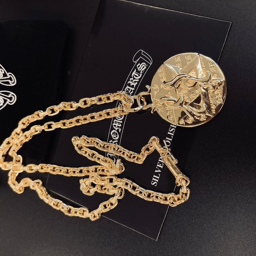 Necklace for women - alternate angle view 4