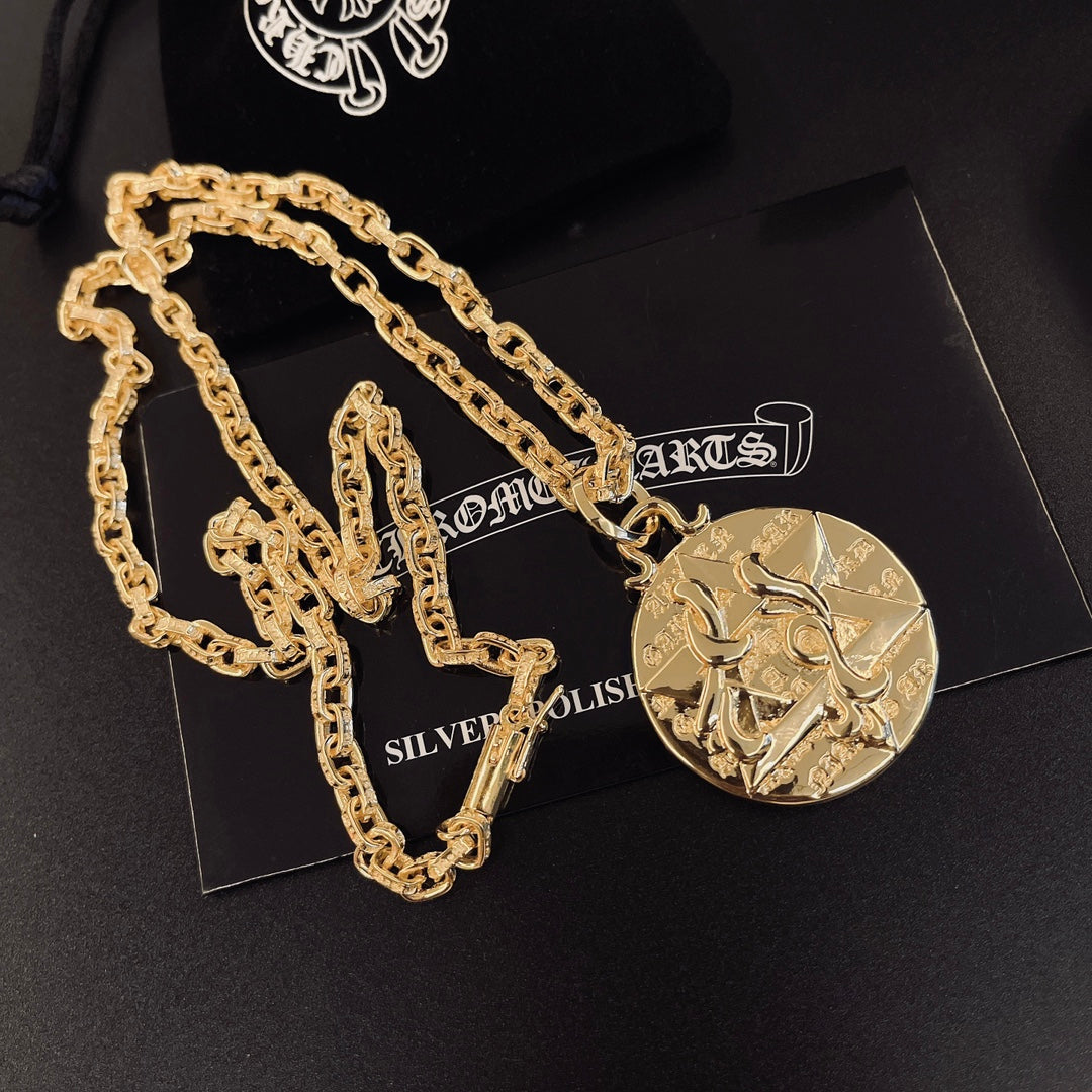 Necklace for women - alternate angle view 9