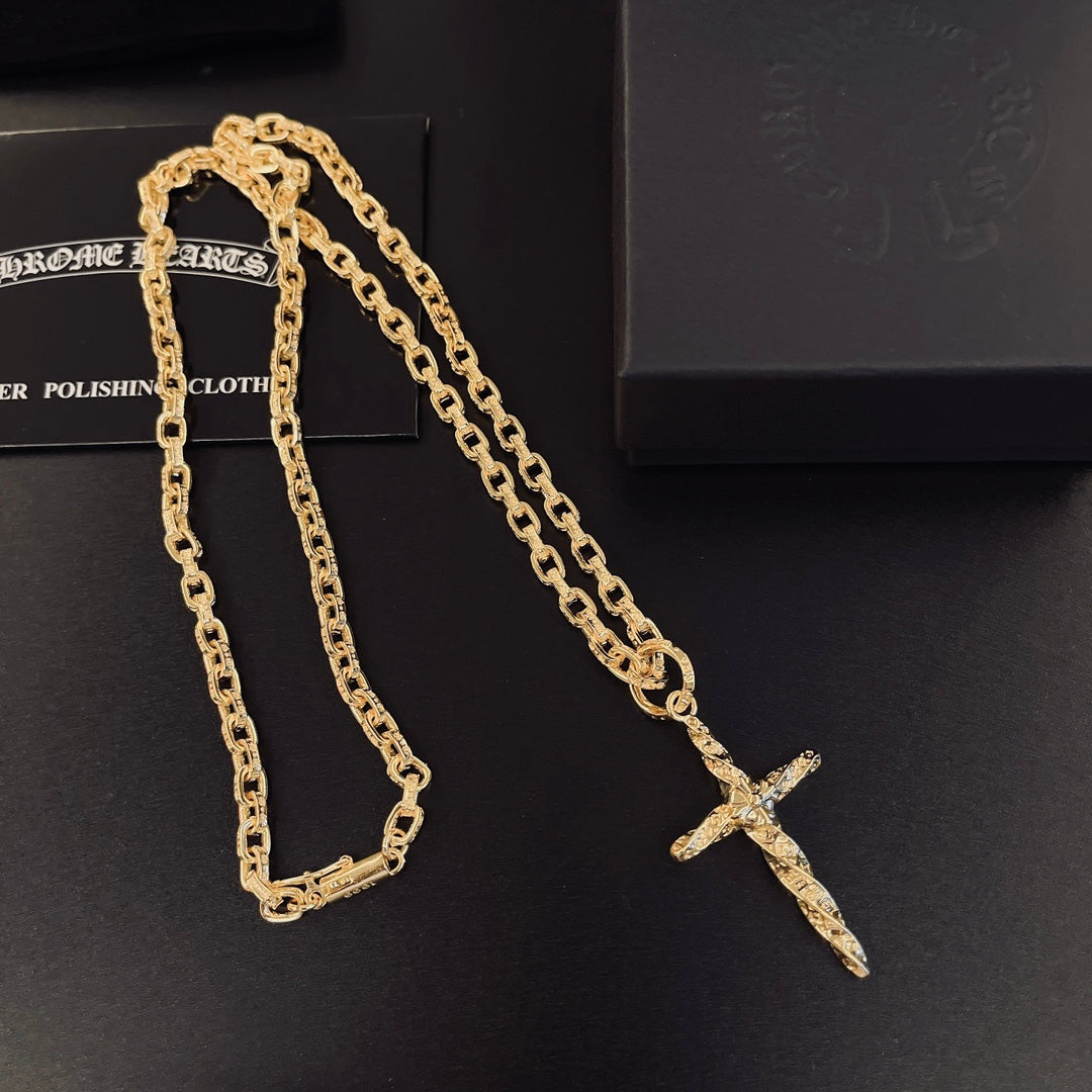Necklace for women - alternate angle view 4