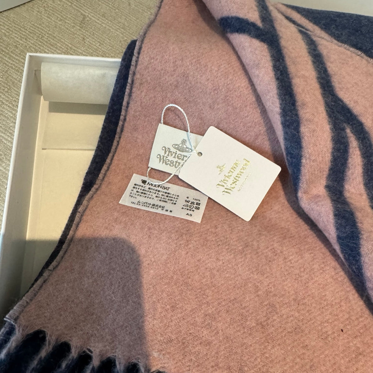 wool elegant Scarf for women - alternate angle view 5
