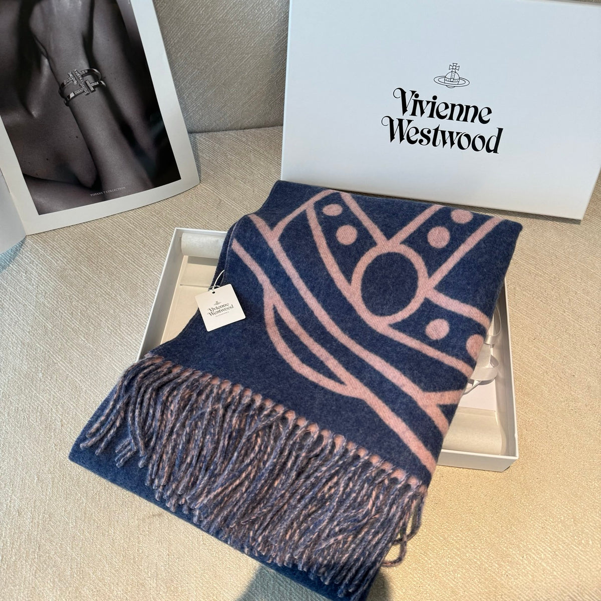 wool elegant Scarf for women - alternate angle view 4