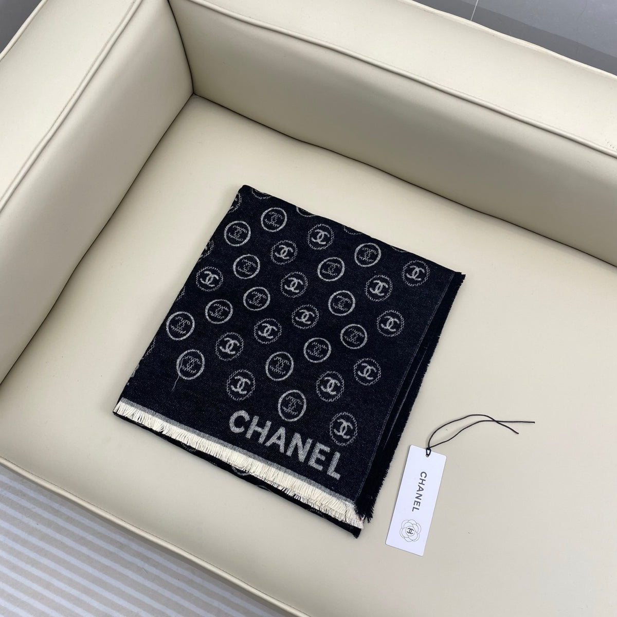 velvet double c Scarf for women - product detail view