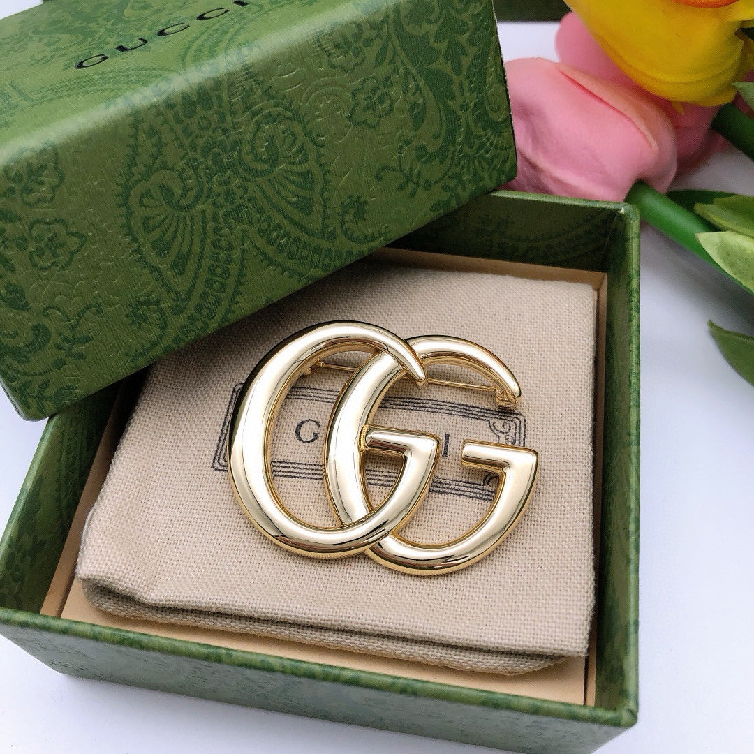 light gold letter Brooch for kids - alternate angle view 5