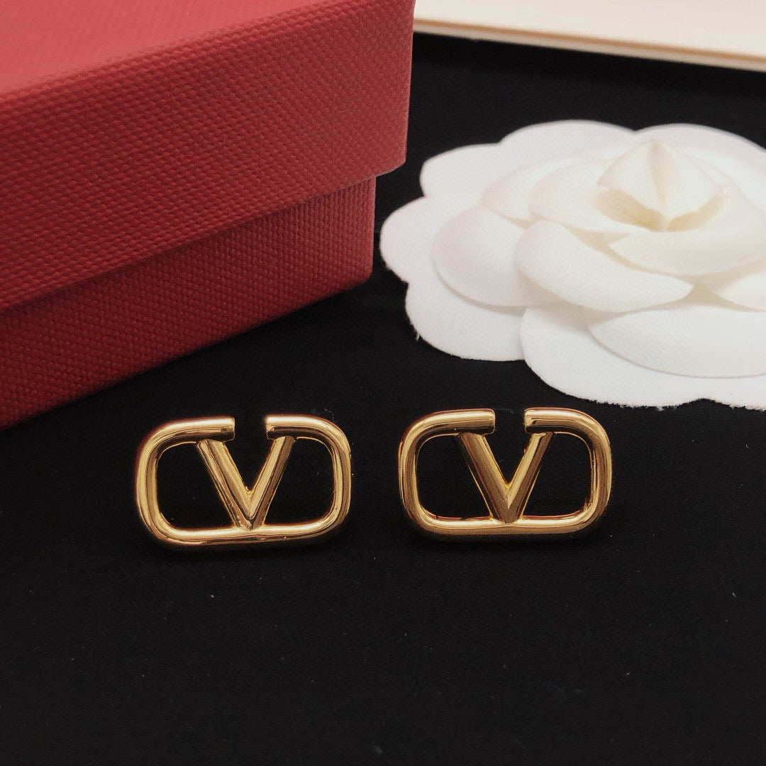 Stud Earrings for women - product detail view