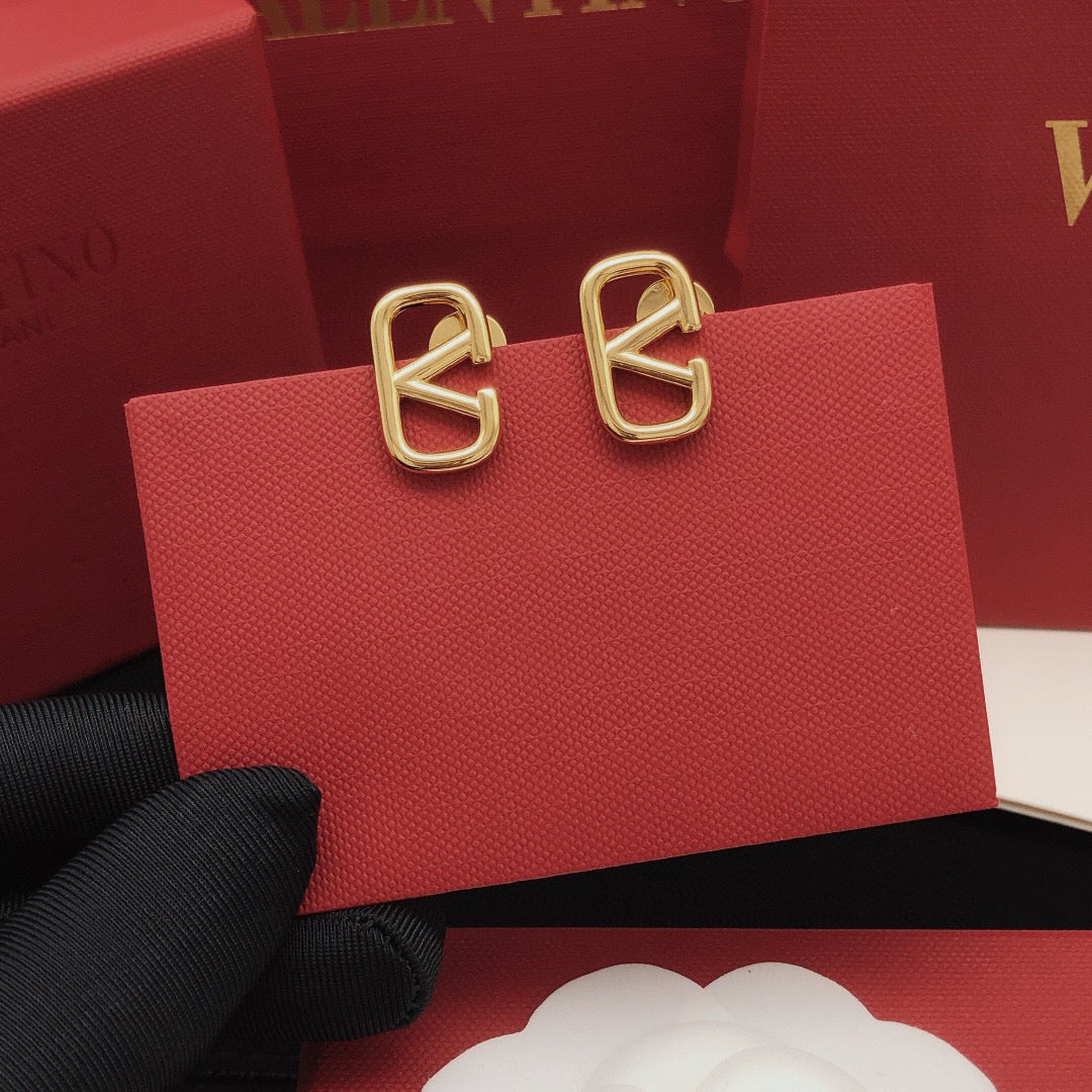 Stud Earrings for women - alternate angle view 4