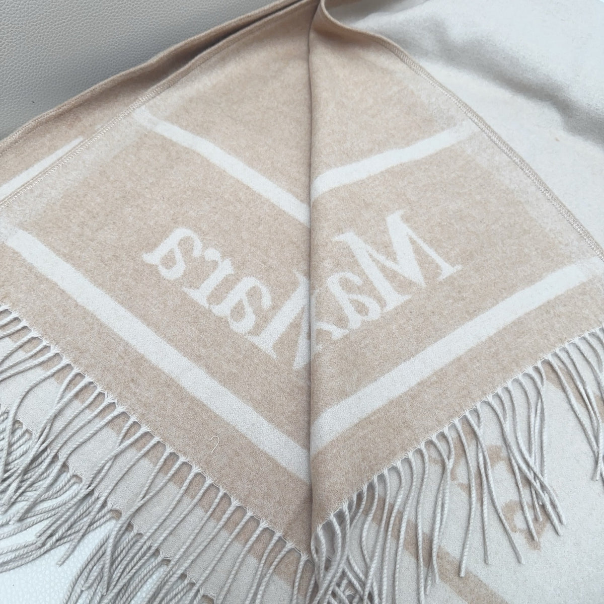 wool handmade Shawl for women - alternate angle view 9