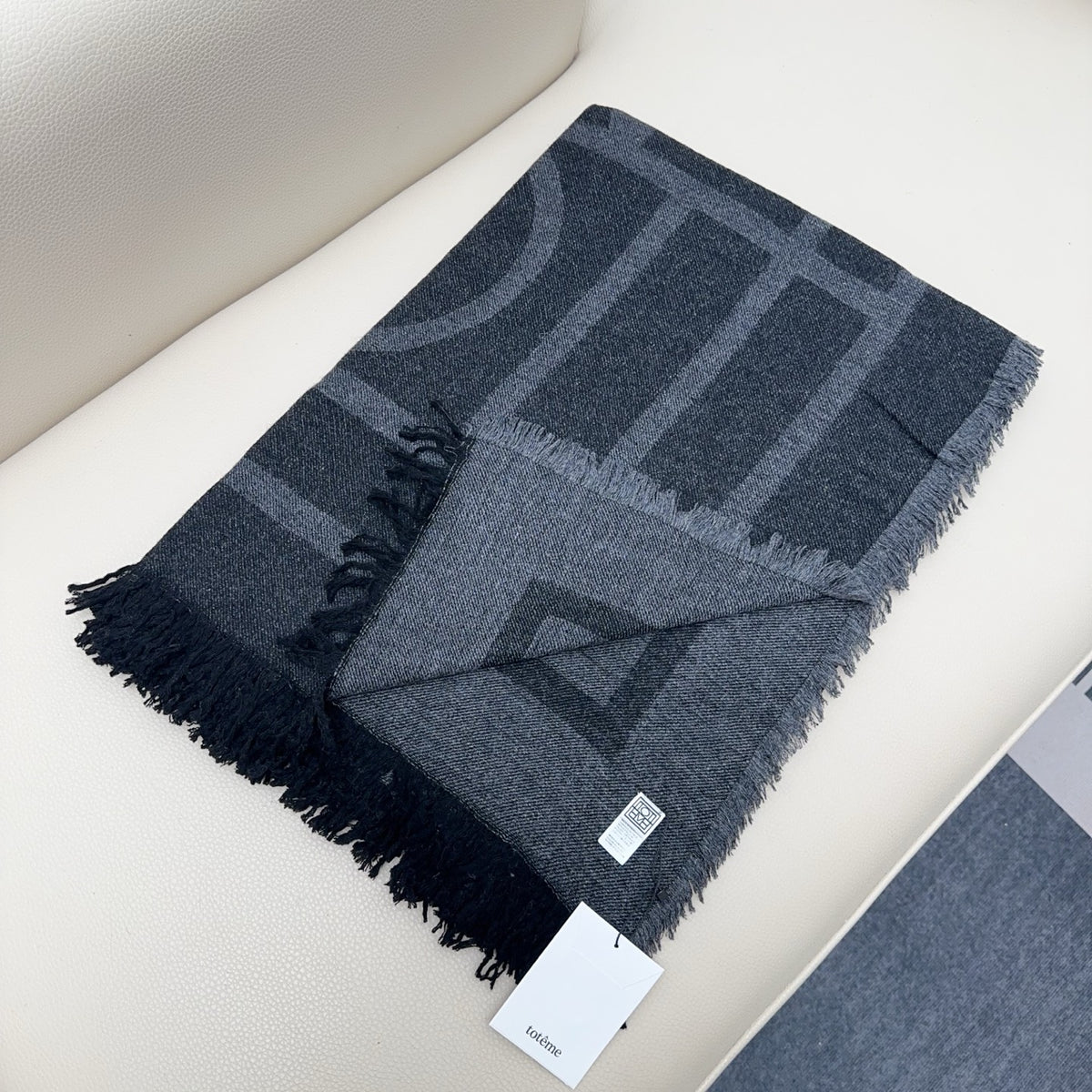 velvet floral Shawl for women - alternate angle view 5