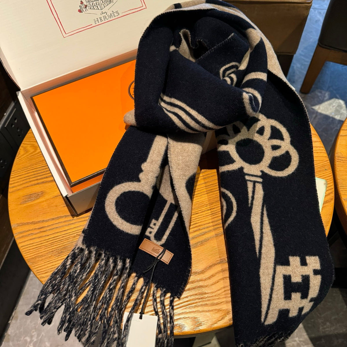 velvet key Scarf for women - alternate angle view 5