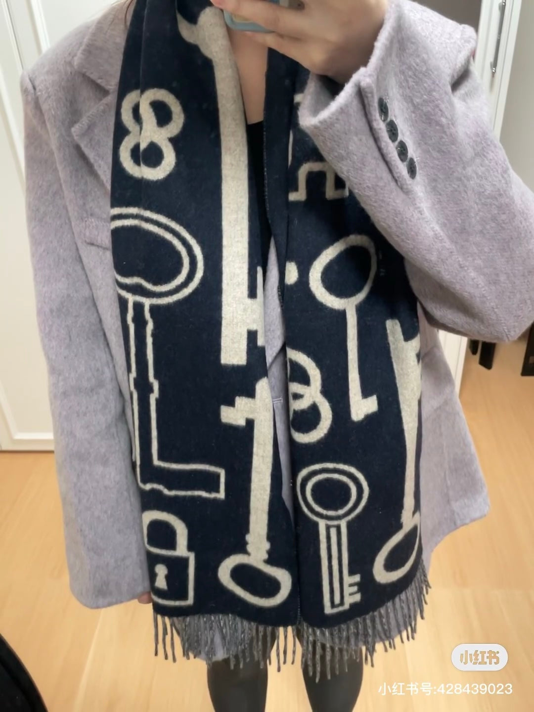velvet key Scarf for women - alternate angle view 9