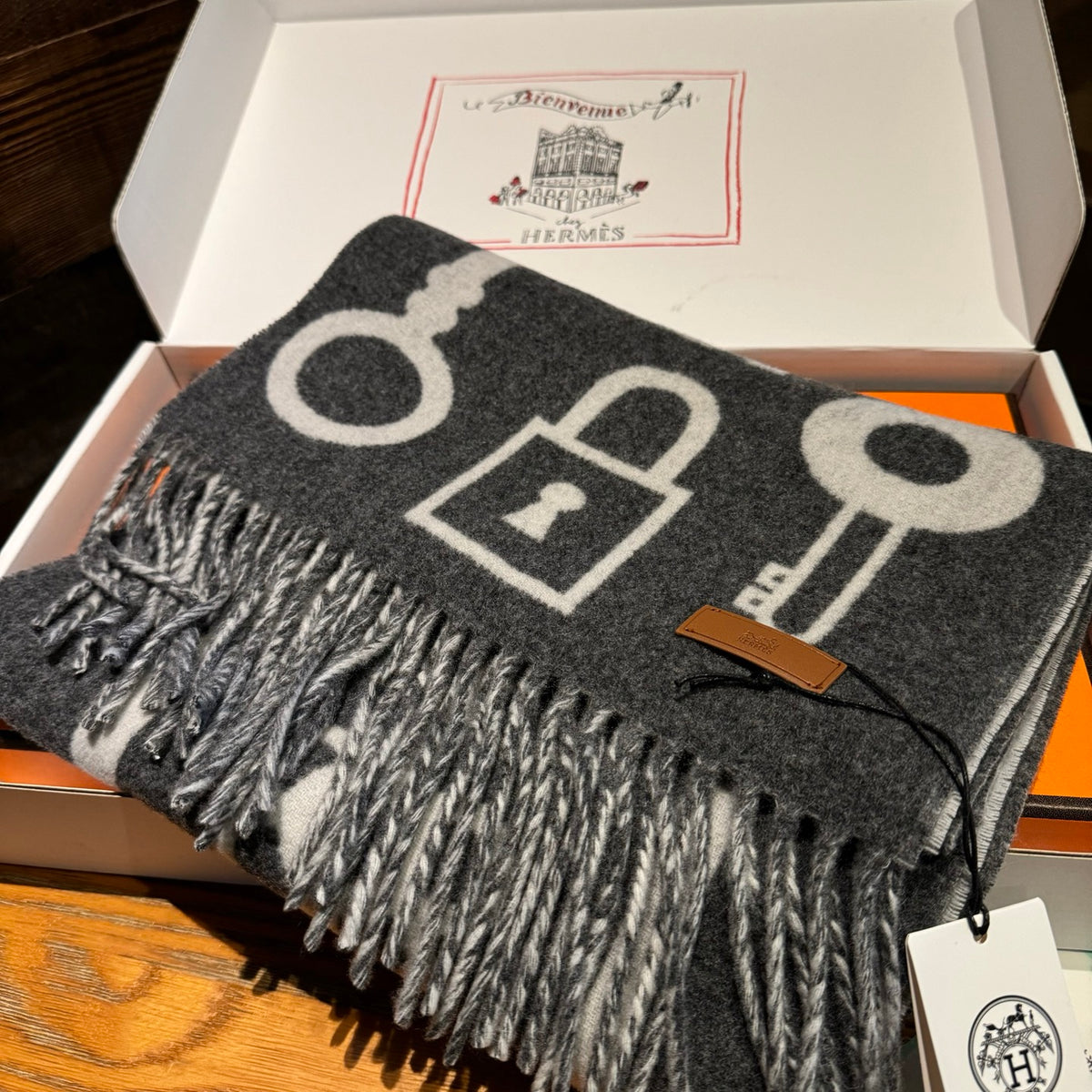 velvet key Scarf for women - alternate angle view 8