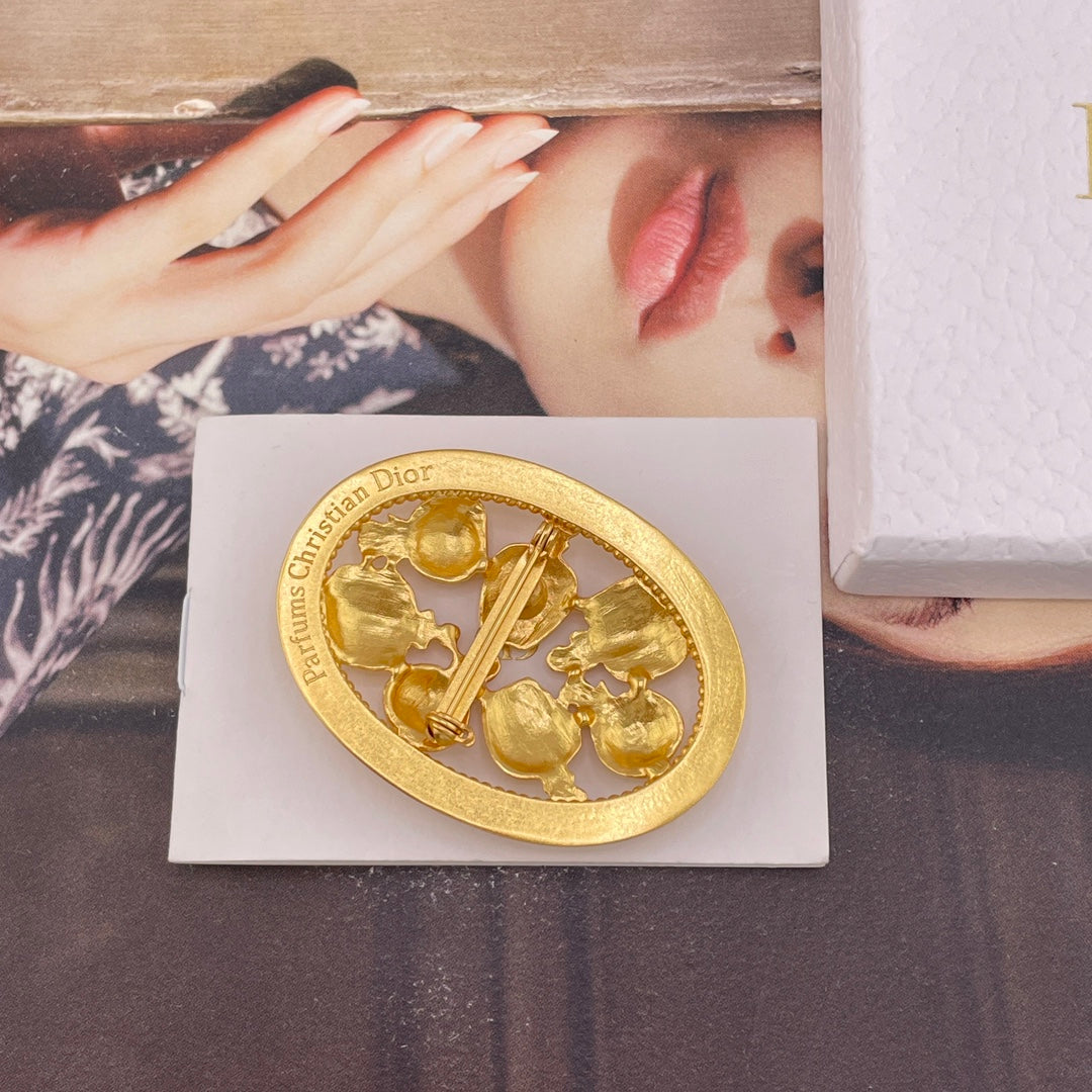 Perfume for women - alternate angle view 4