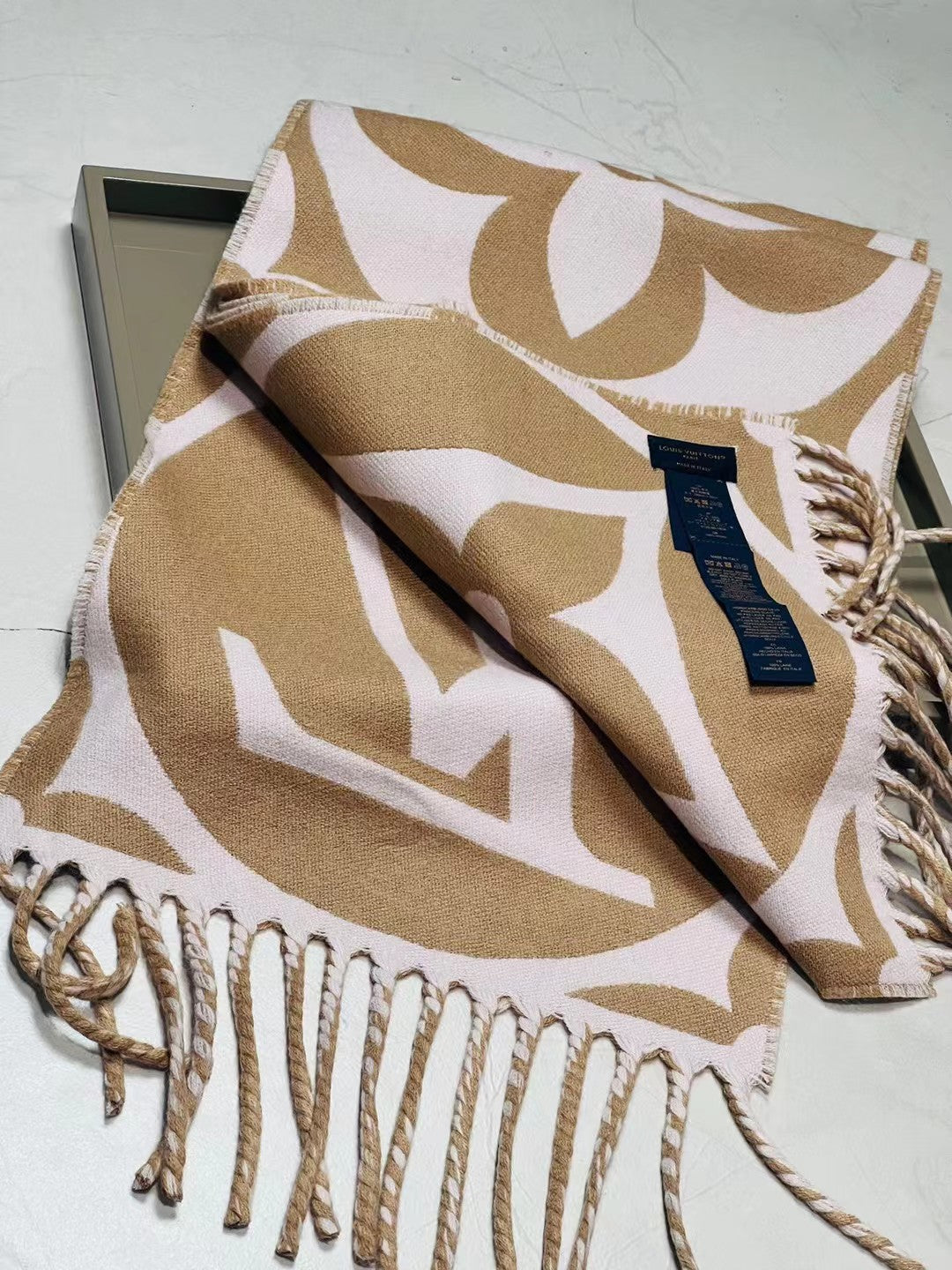 wool Scarf for women - alternate angle view 9