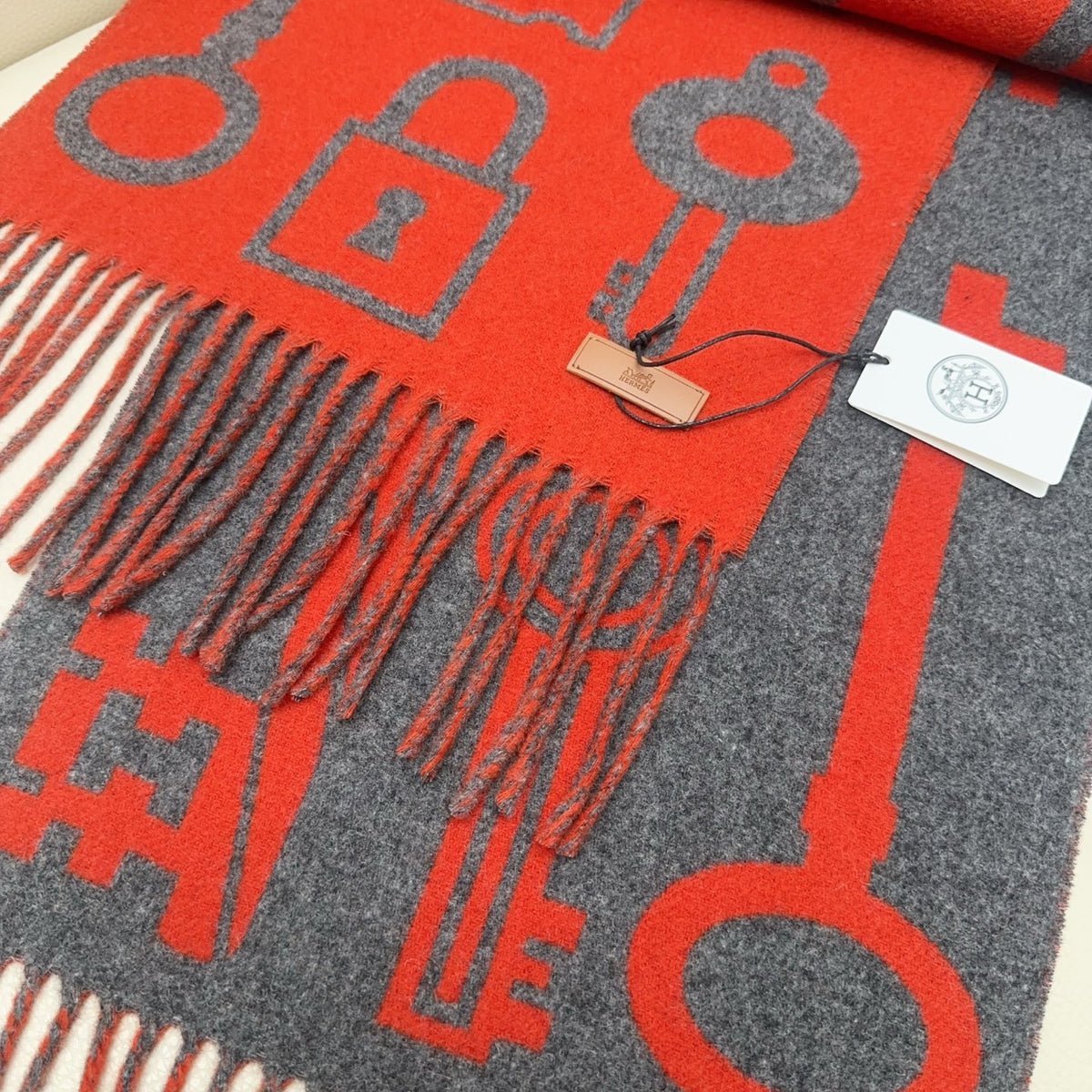 velvet key Scarf for women - alternate angle view 8