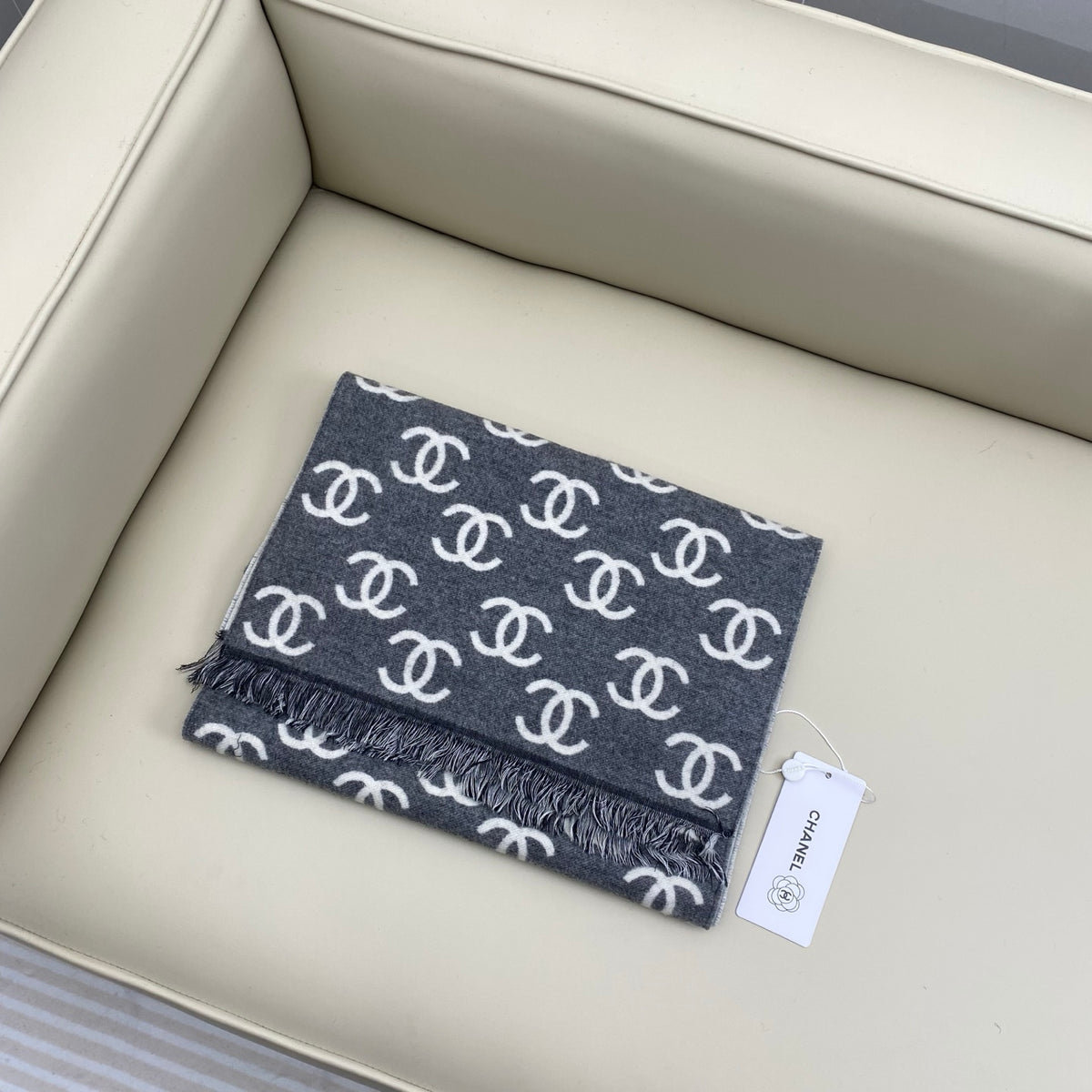 velvet double c Scarf for women - product detail view