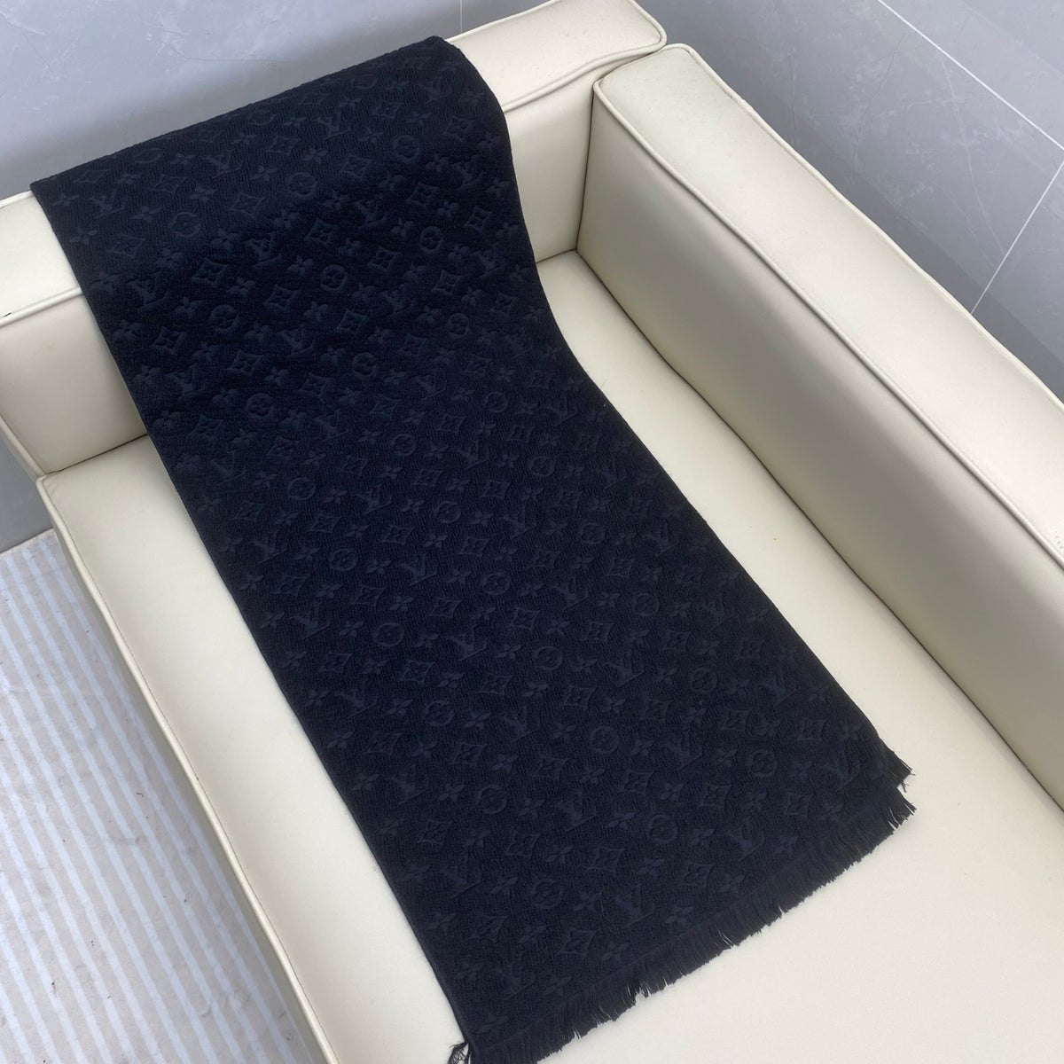 wool floral Scarf for men - alternate angle view 4