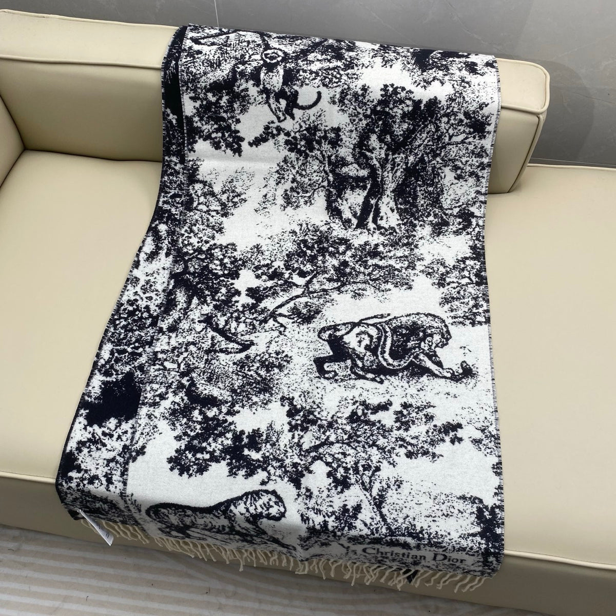 velvet floral Shawl for women - alternate angle view 7