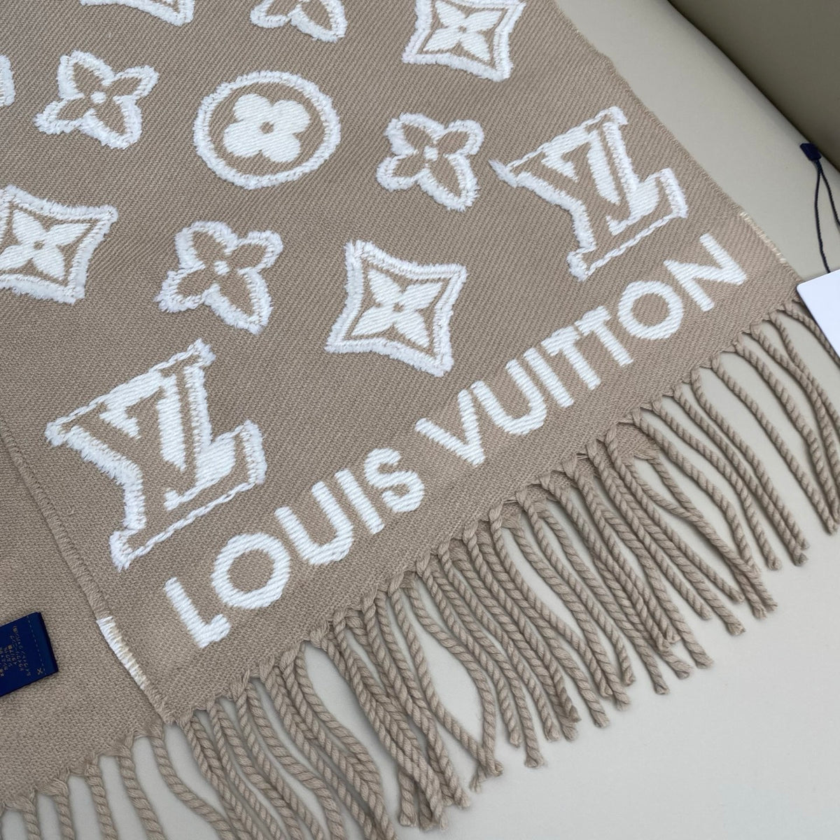 wool embossed Scarf for men - alternate angle view 6