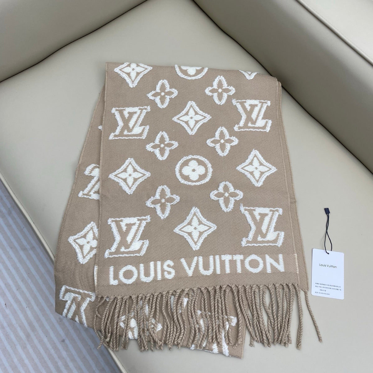 wool embossed Scarf for men - alternate angle view 9