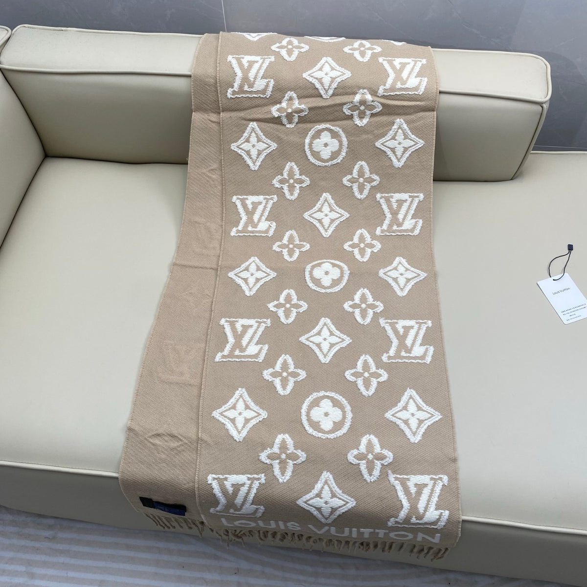 wool embossed Scarf for men - alternate angle view 7