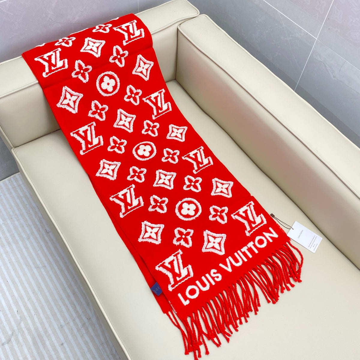 wool embossed Scarf for men - alternate angle view 4