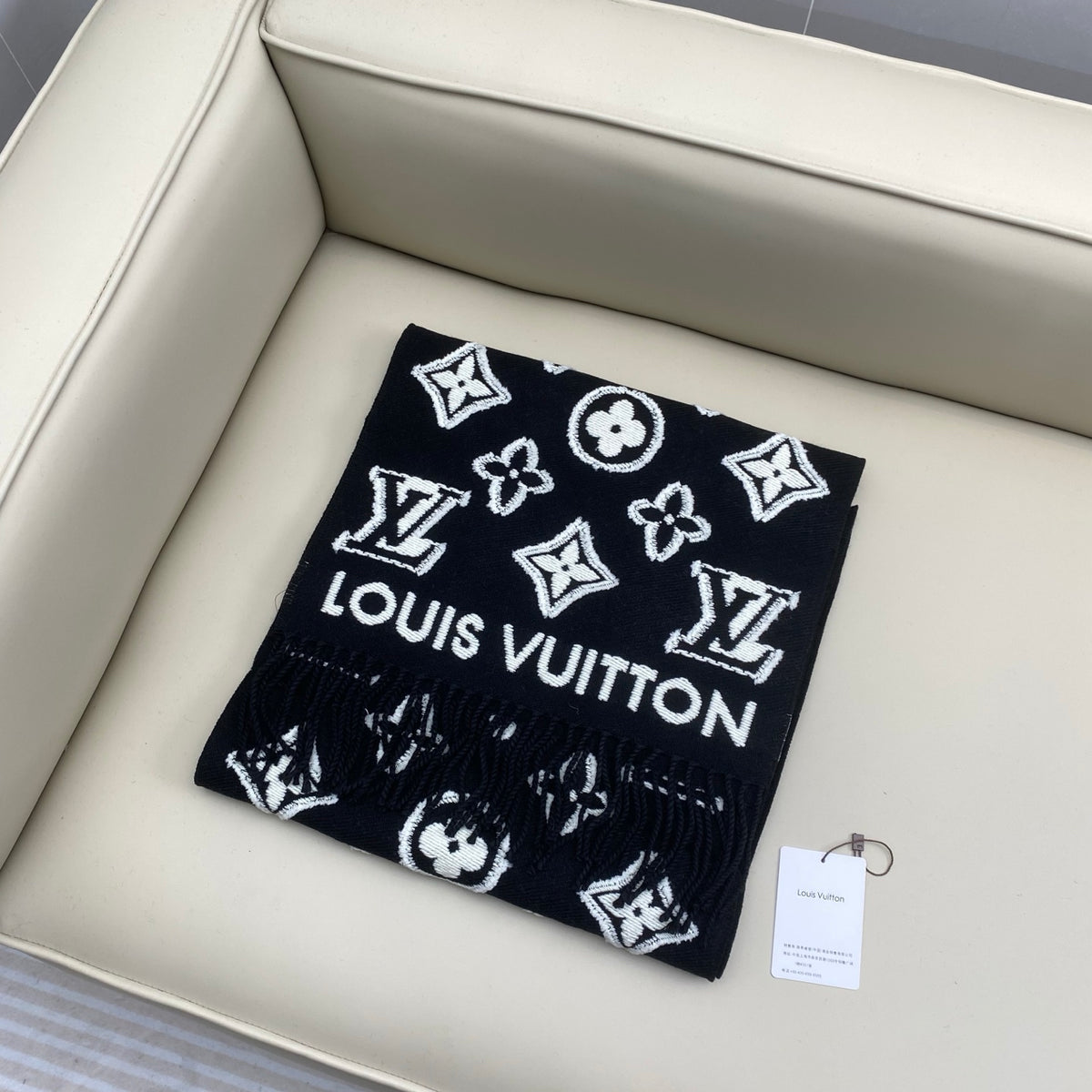 wool embossed Scarf for men - product detail view