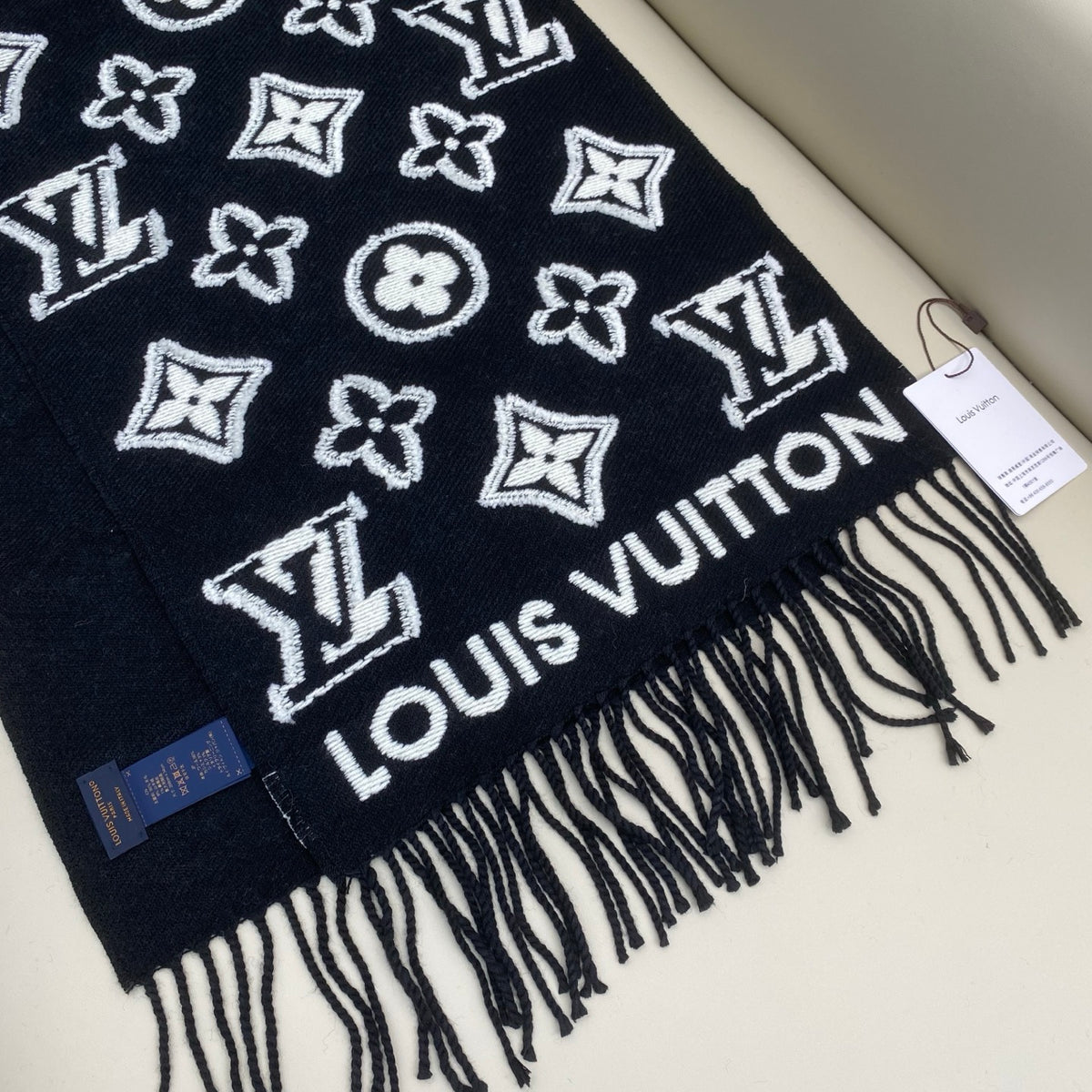 wool embossed Scarf for men - alternate angle view 5