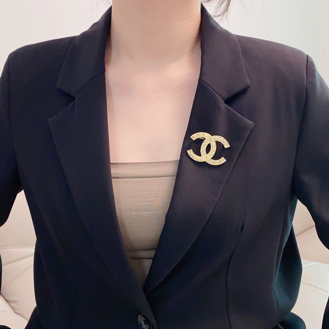 gold crystal crystal inlaid Suit for men and women - alternate angle view 2