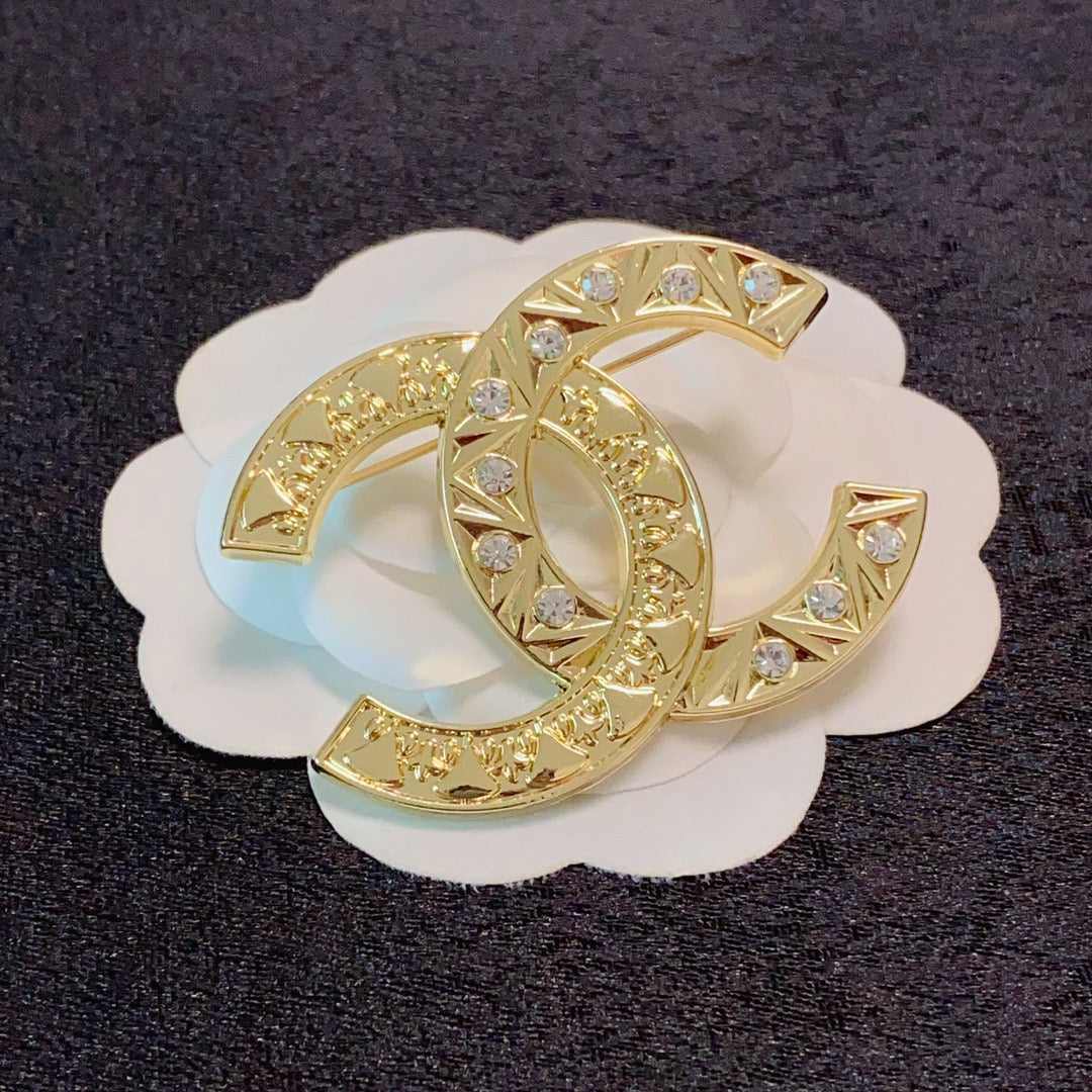 gold crystal crystal inlaid Suit for men and women - alternate angle view 4