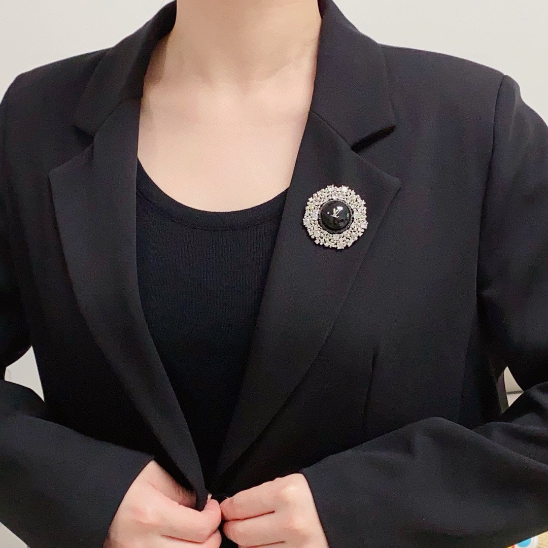 crystal crystal inlaid Suit for men and women - alternate angle view 2