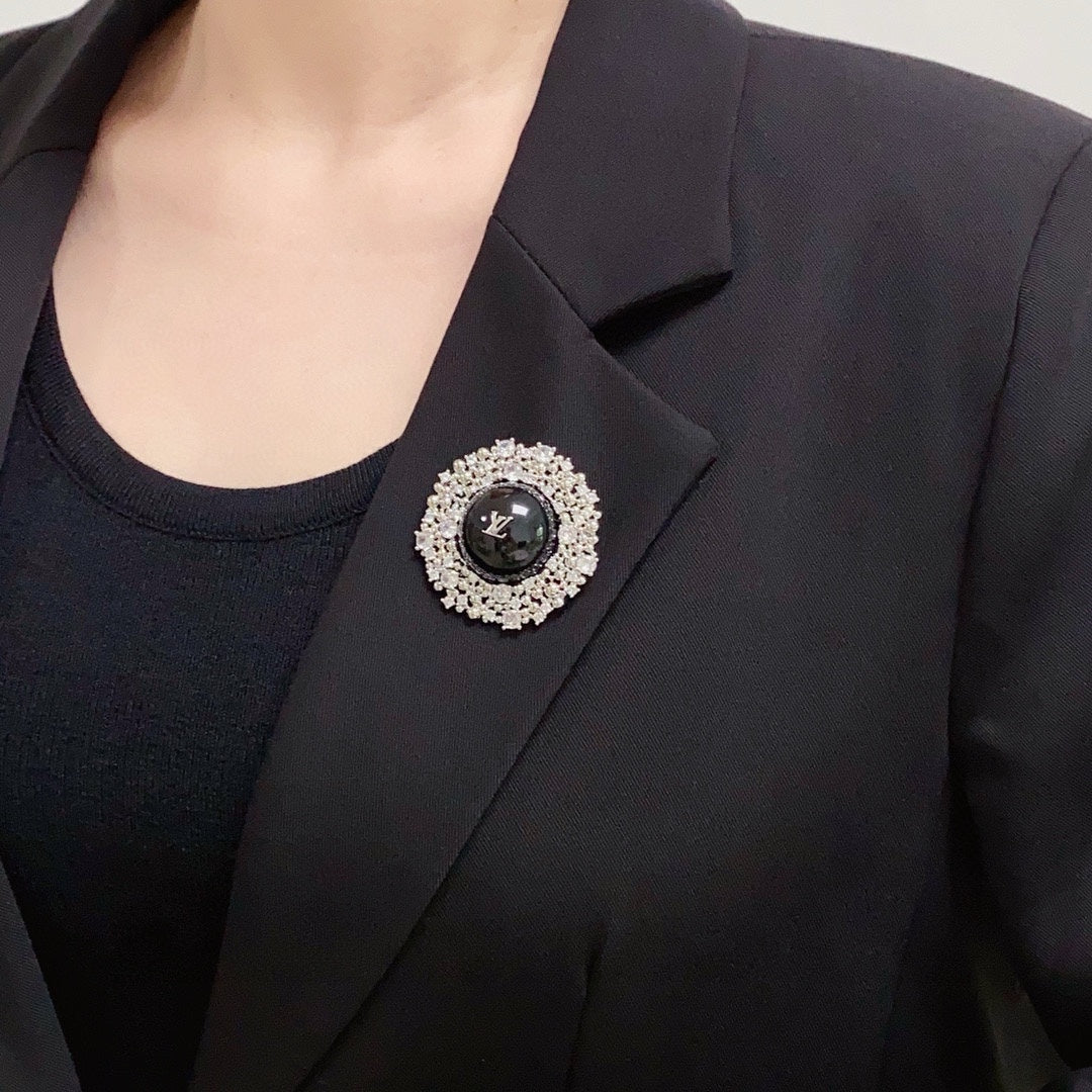 crystal crystal inlaid Suit for men and women - product detail view