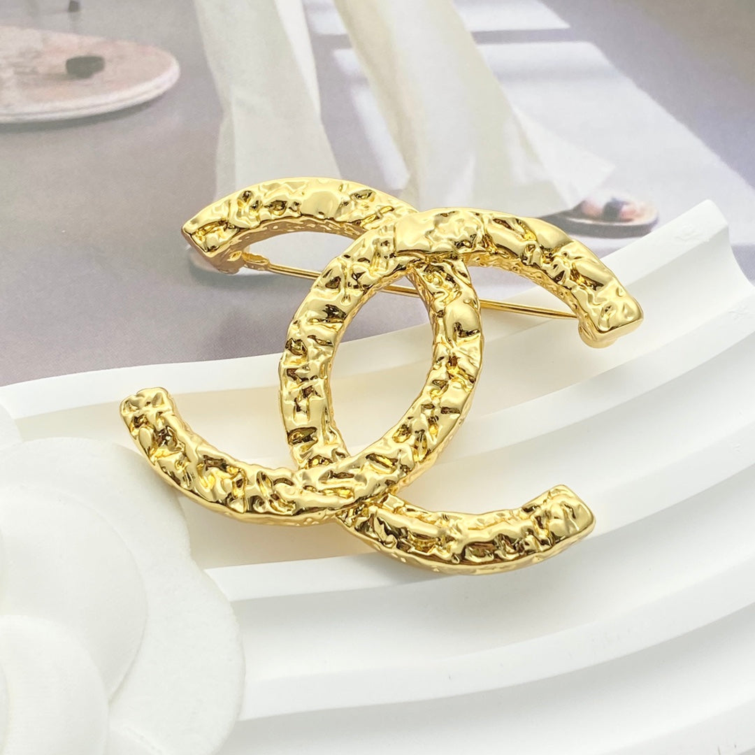 gold embossed Suit for men and women - alternate angle view 8