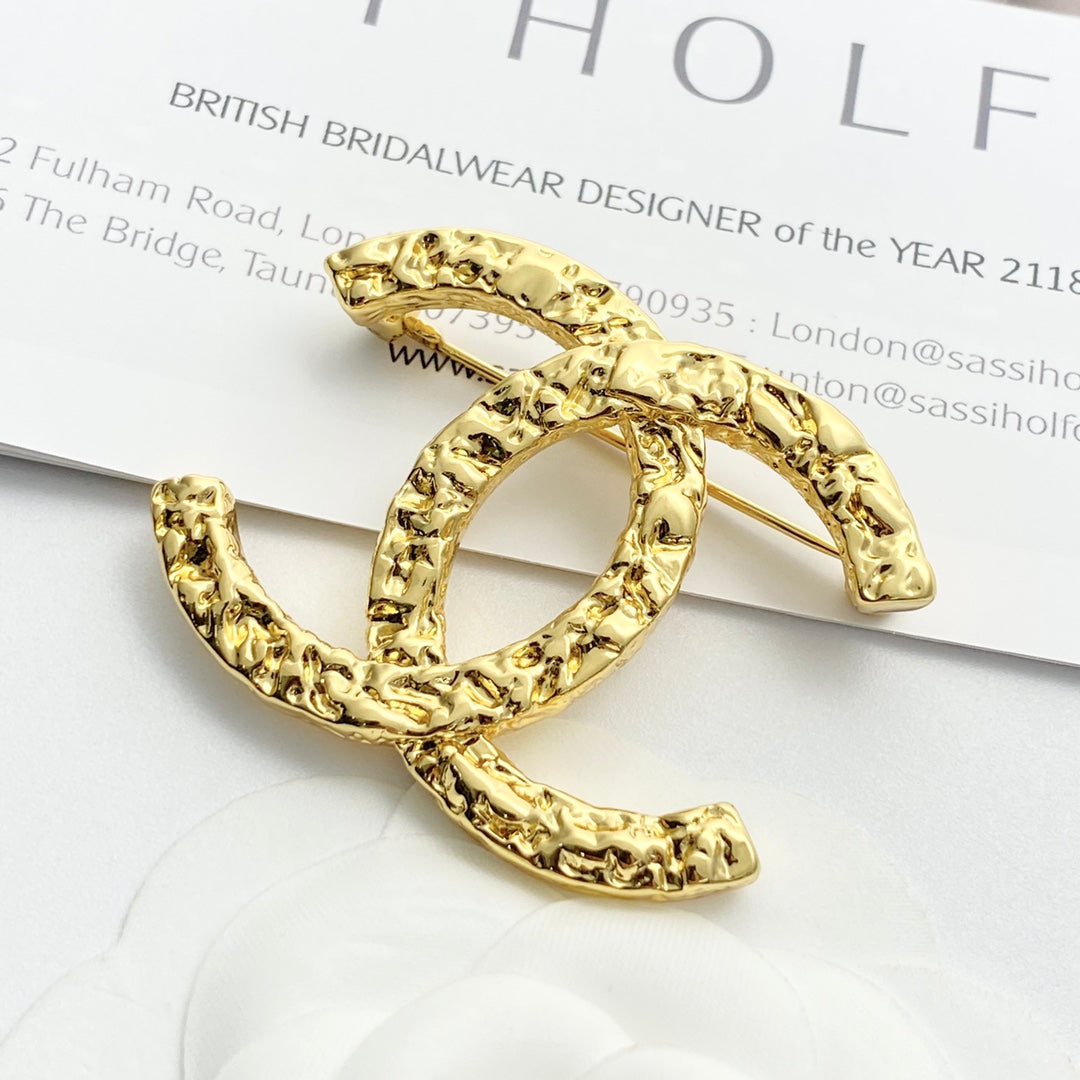 gold embossed Suit for men and women - alternate angle view 4