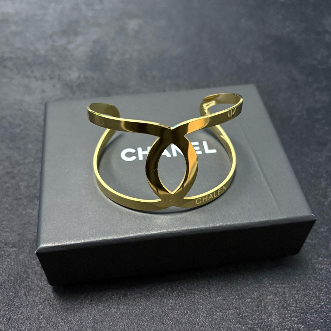 gold hollow Bangle for women - alternate angle view 4