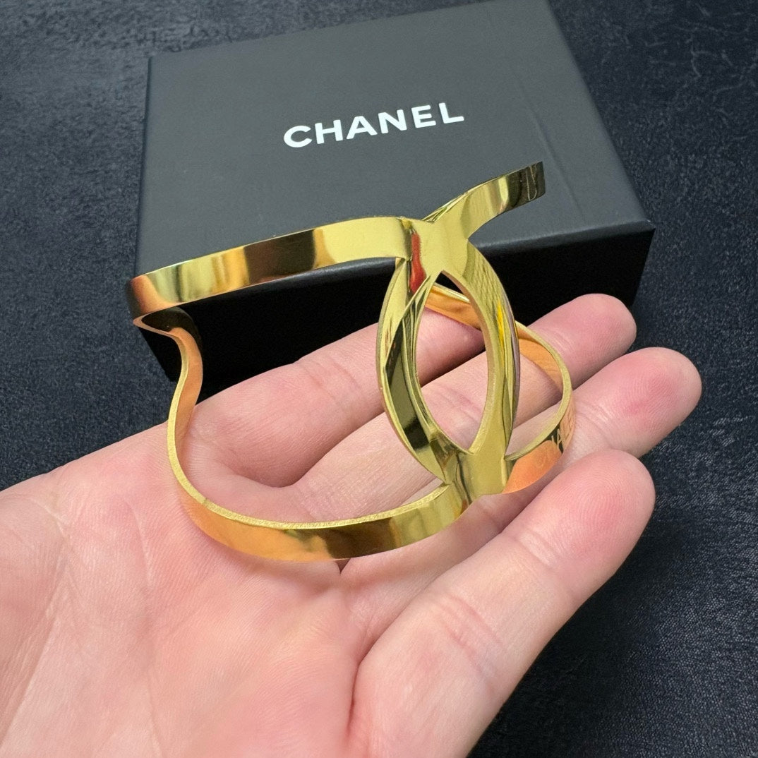 gold hollow Bangle for women - alternate angle view 8